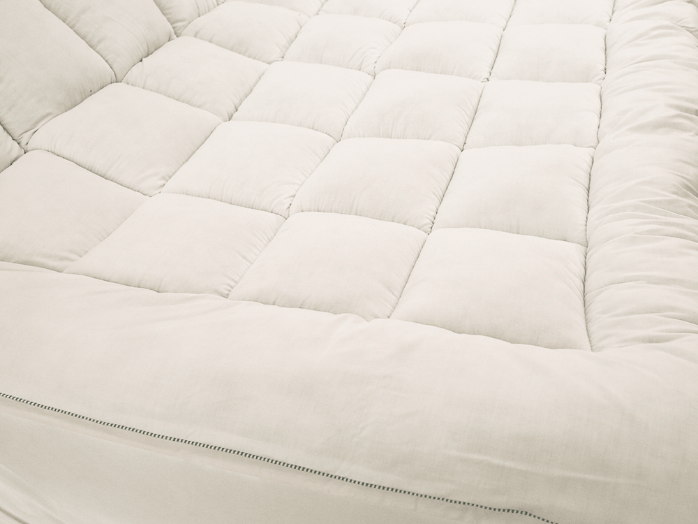 Ekstra kalın konforlu polyester yatak koruyucusu